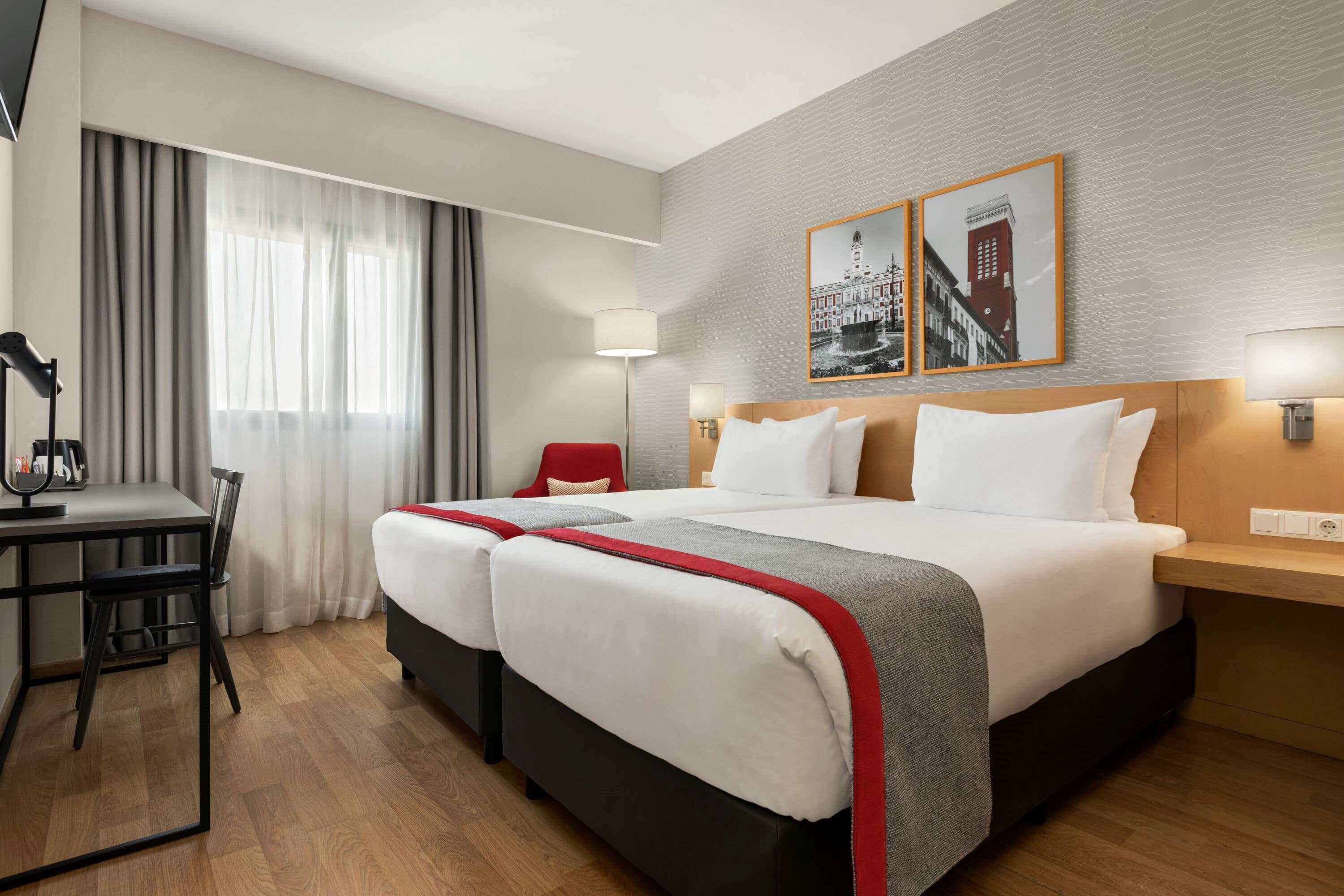 Hotel Ramada By Wyndham Madrid Getafe Exterior foto
