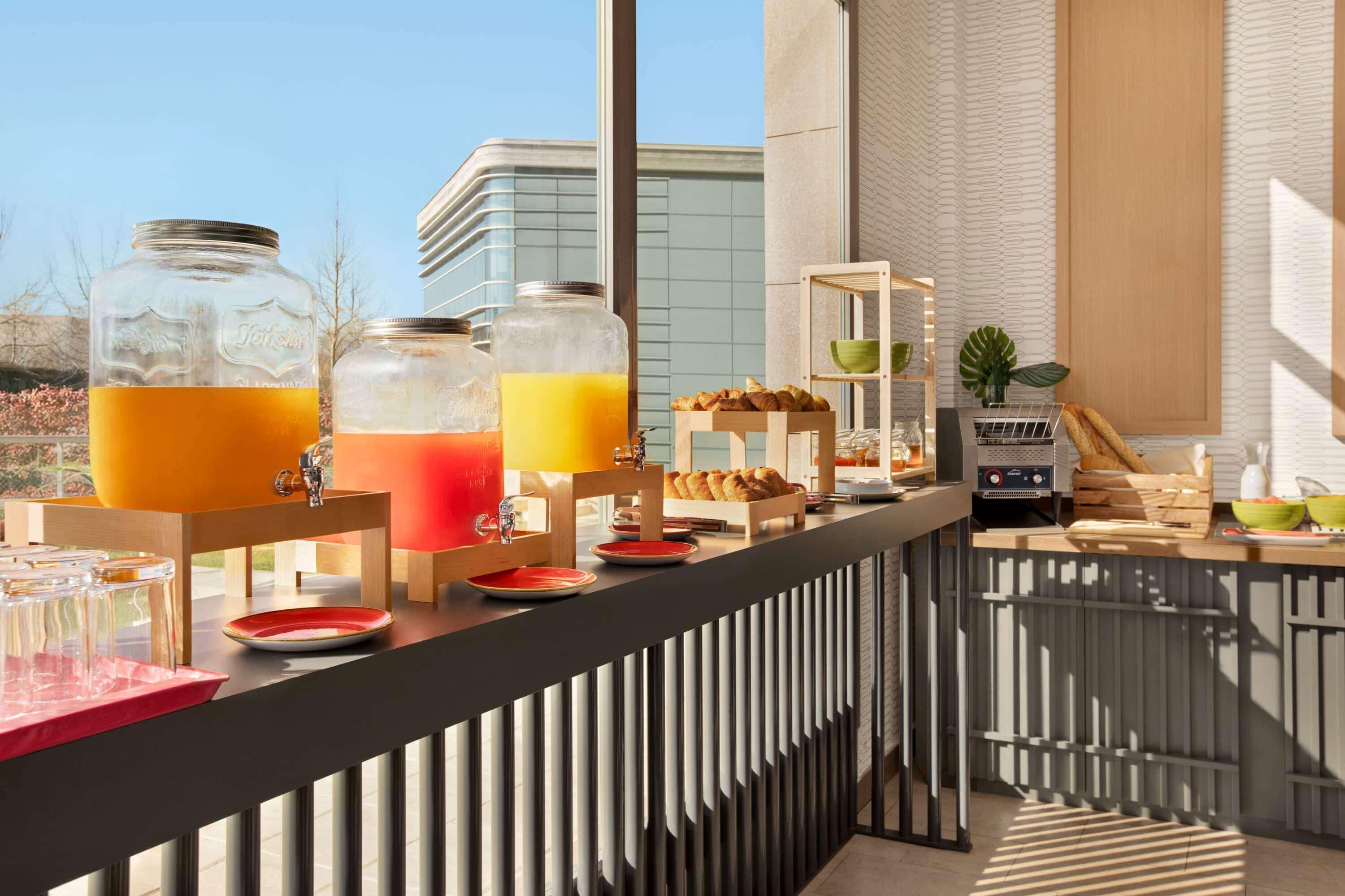 Hotel Ramada By Wyndham Madrid Getafe Exterior foto