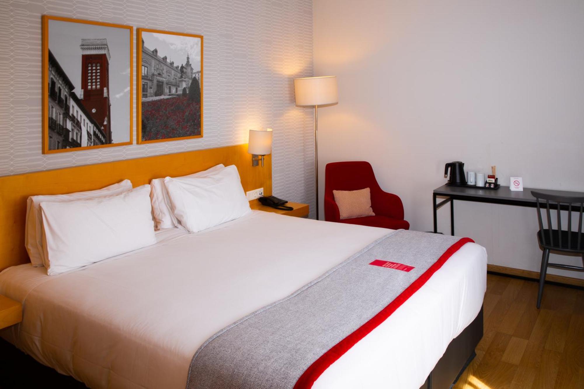 Hotel Ramada By Wyndham Madrid Getafe Exterior foto